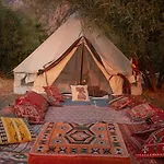 Butterfly Valley Seaside Glamping オルデニズ