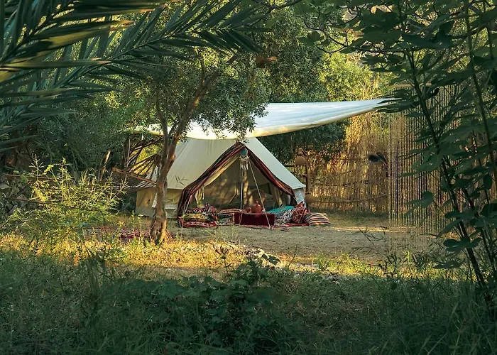 Butterfly Valley Seaside Glamping Олудениз