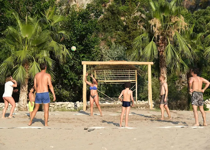 Butterfly Valley Seaside Glamping Олудениз